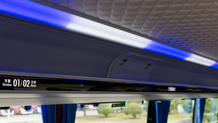 明亮舒适的驾乘氛围